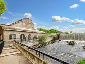 22 N Stone Mill Dr 1111, Dedham MA 02026