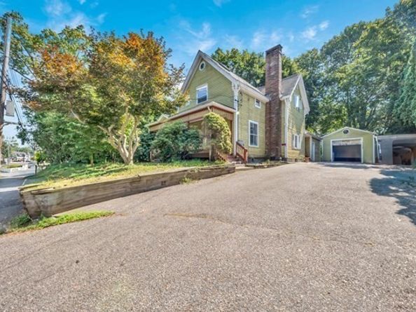 56 Park St, Hudson MA 01749