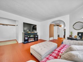 56 Park St, Hudson MA 01749