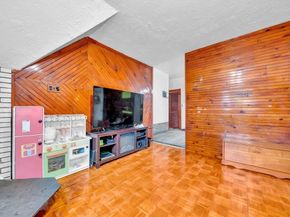 56 Park St, Hudson MA 01749