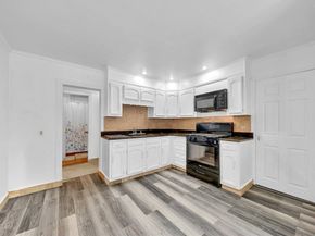 56 Park St, Hudson MA 01749