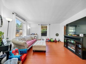 56 Park St, Hudson MA 01749