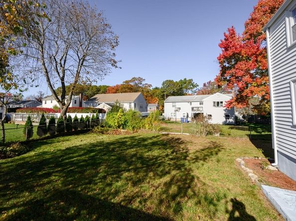 61 Grove St, Braintree MA 02184