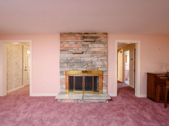 61 Grove St, Braintree MA 02184