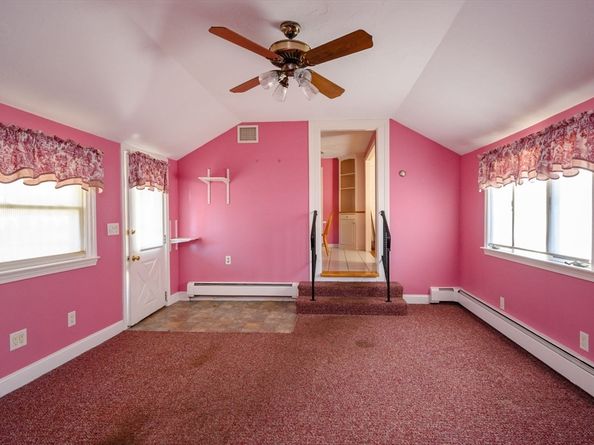 61 Grove St, Braintree MA 02184