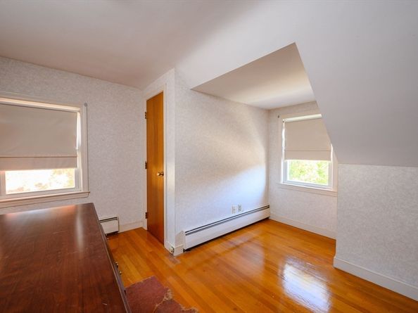 61 Grove St, Braintree MA 02184