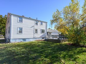 61 Grove St, Braintree MA 02184