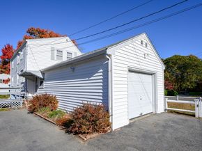 61 Grove St, Braintree MA 02184