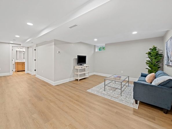 53 Highland Ave, Arlington MA 02476