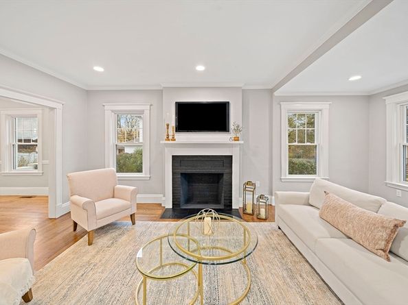 53 Highland Ave, Arlington MA 02476