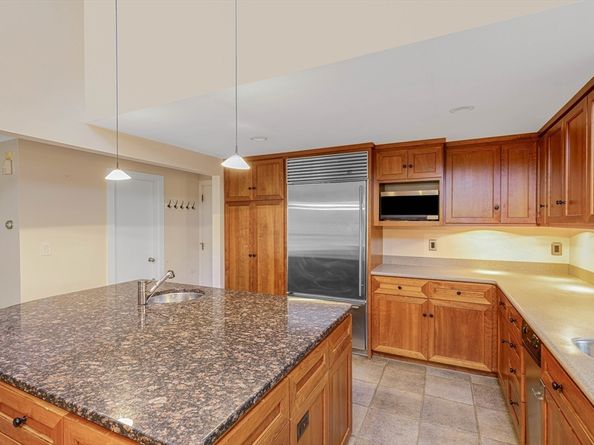53 Lawrence Rd, Boxford MA 01921