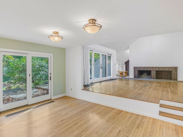 53 Lawrence Rd, Boxford MA 01921