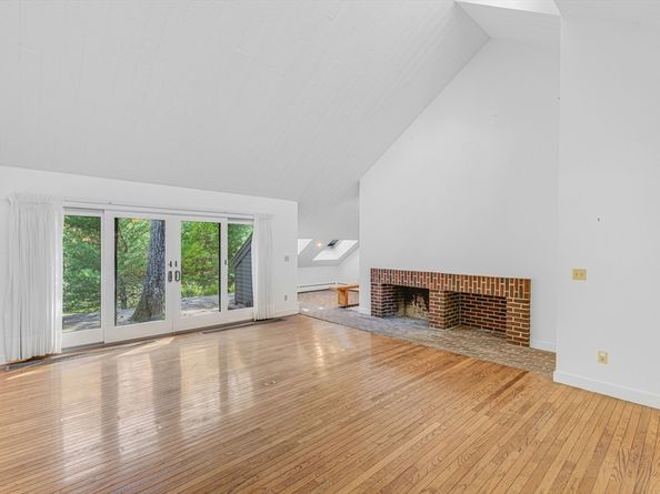 53 Lawrence Rd, Boxford MA 01921