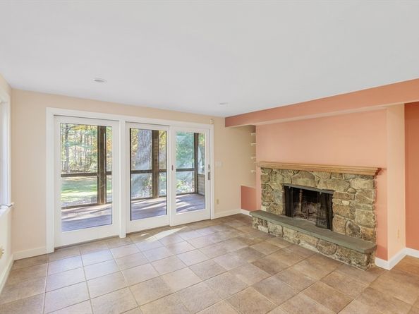 53 Lawrence Rd, Boxford MA 01921