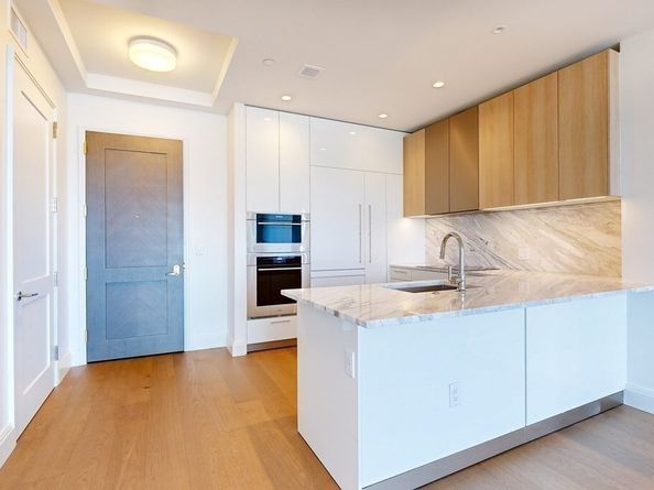 240 Devonshire Street 3814, Boston MA 02110