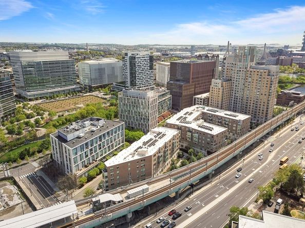 2 Earhart St 424, Cambridge MA 02141