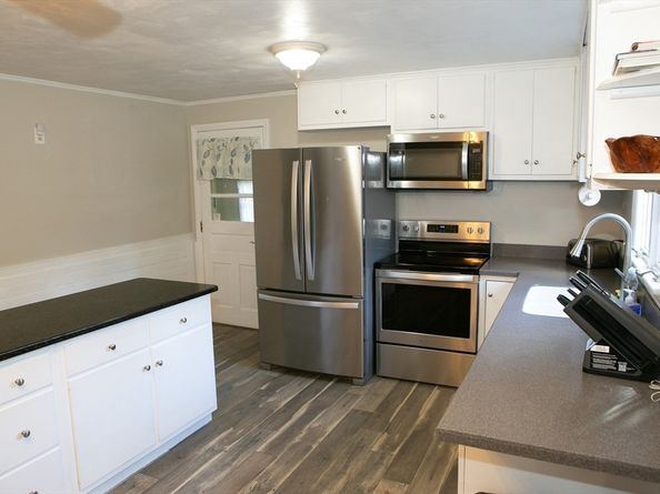 313 Lincoln Street, Leominster MA 01453