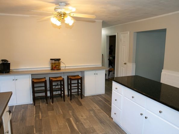 313 Lincoln Street, Leominster MA 01453