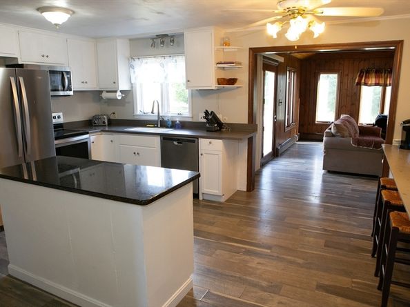 313 Lincoln Street, Leominster MA 01453