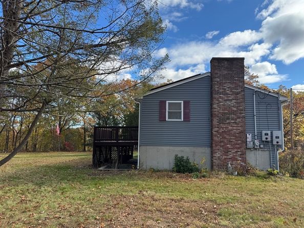 19 Rice Rd, Millbury MA 01527