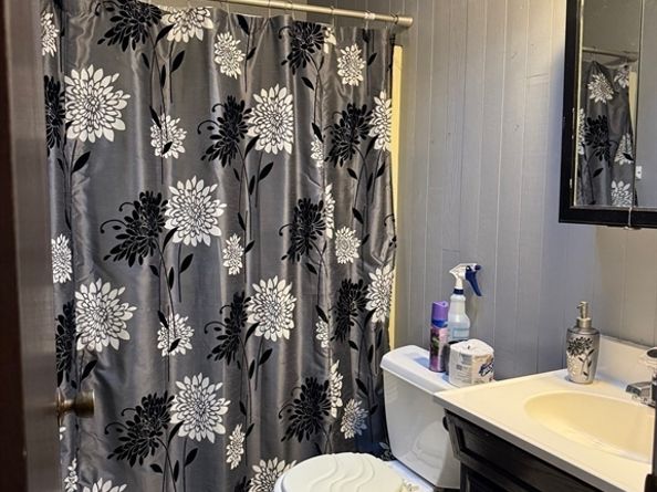 19 Rice Rd, Millbury MA 01527