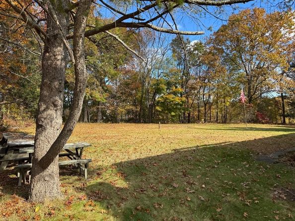 19 Rice Rd, Millbury MA 01527