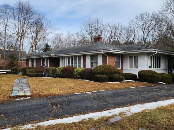 183 Lebanon Hill Rd, Southbridge MA 01550