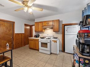 13 Groton Place, Worcester MA 01604