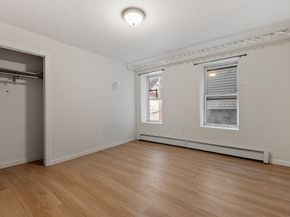 13 Groton Place, Worcester MA 01604