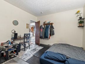 13 Groton Place, Worcester MA 01604