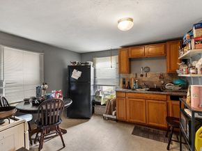 13 Groton Place, Worcester MA 01604