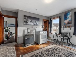 13 Groton Place, Worcester MA 01604