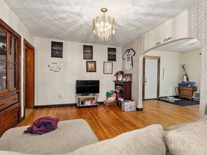 13 Groton Place, Worcester MA 01604