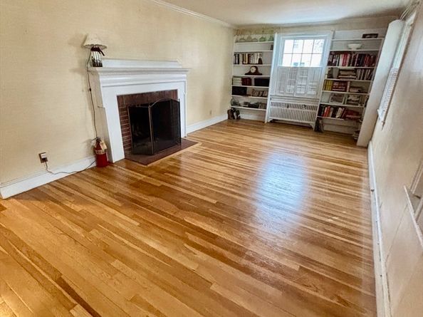 25 Woodward Ave, Reading MA 01867