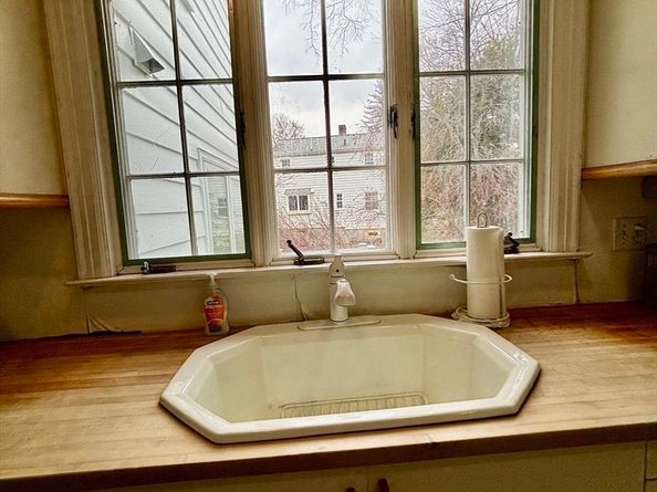 25 Woodward Ave, Reading MA 01867