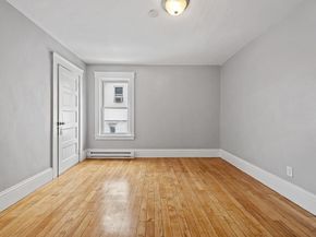 256 Belmont St, Worcester MA 01604