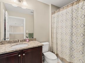 28 Bowood Ln 28, Marlborough MA 01752