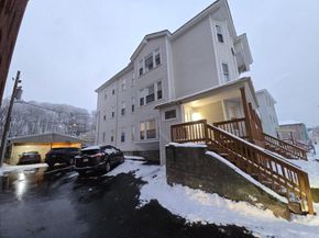 4 Preston St, Worcester MA 01610