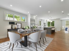 132 Hillside Ave 132, Needham MA 02494