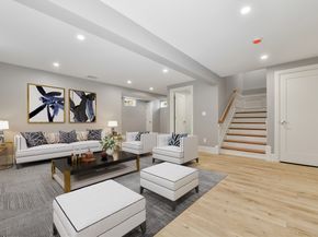 132 Hillside Ave 132, Needham MA 02494