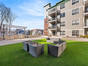 69 Foundry St 310, Wakefield MA 01880