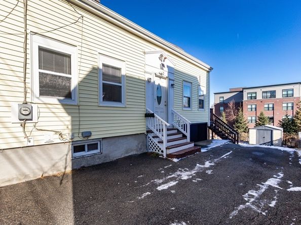 86 Flint Street, Salem MA 01970