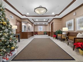 1 Nassau St 2207, Boston MA 02111