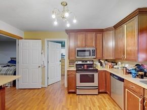 15 Teddy Rd, Worcester MA 01603