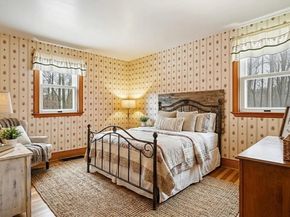 28 Bayberry Ln, Cohasset MA 02025