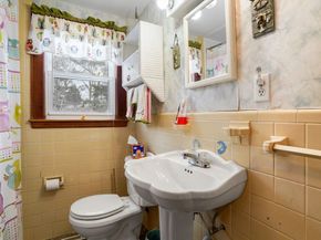 28 Bayberry Ln, Cohasset MA 02025