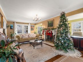 193 Garden St, Needham MA 02492