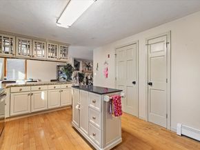 369 Cooper Rd, Northbridge MA 01534