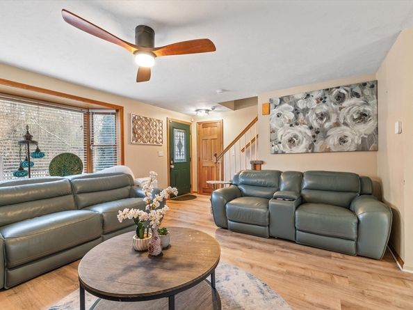 369 Cooper Rd, Northbridge MA 01534