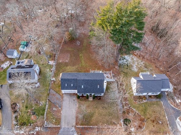 369 Cooper Rd, Northbridge MA 01534